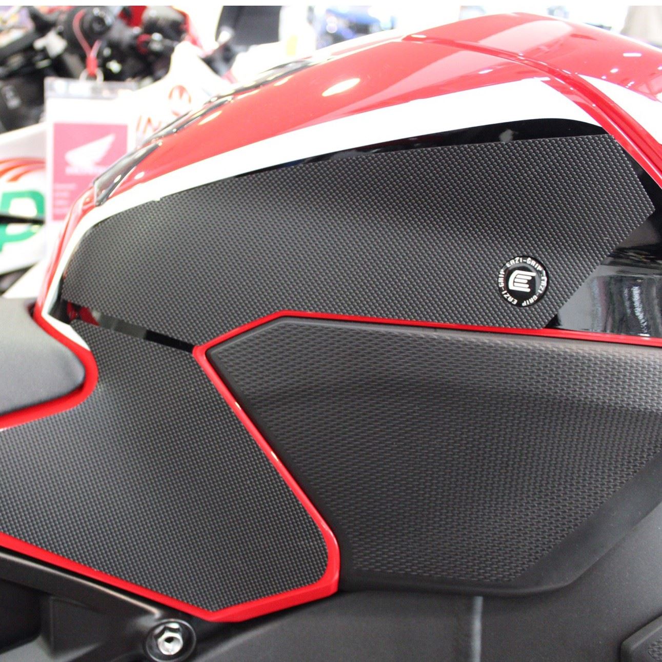 Eazi-Grip Honda CBR1000RR Fireblade 2017-2019 - PRO Eazi-Grip Colour: Clear
