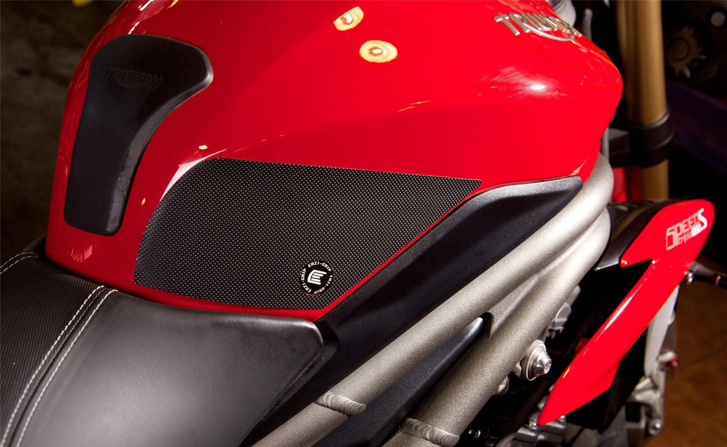 Eazi-Grip Triumph SPEED TRIPLE 2016-2020 - PRO Eazi-Grip Colour: Clear