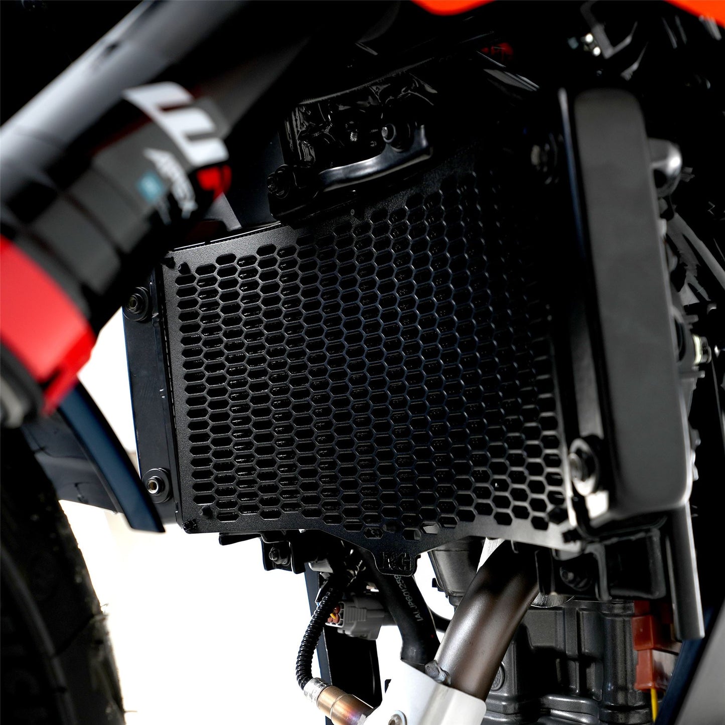 PRO Radiator Guard for KTM RC 390 / 125 / 200 '22-, Duke 125 '24- /250/390 2024,Husqvarna Vitpilen 401 '24-