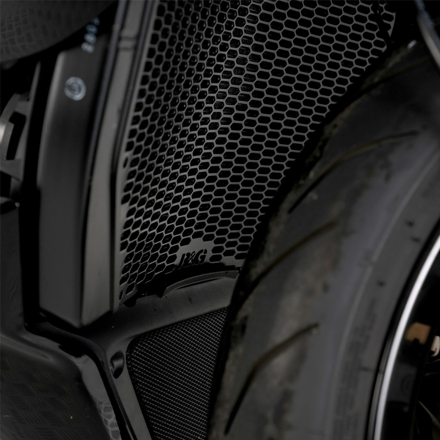 PRO Radiator Guard for Ducati Diavel V4 '23- Colour Finish: Matt Red