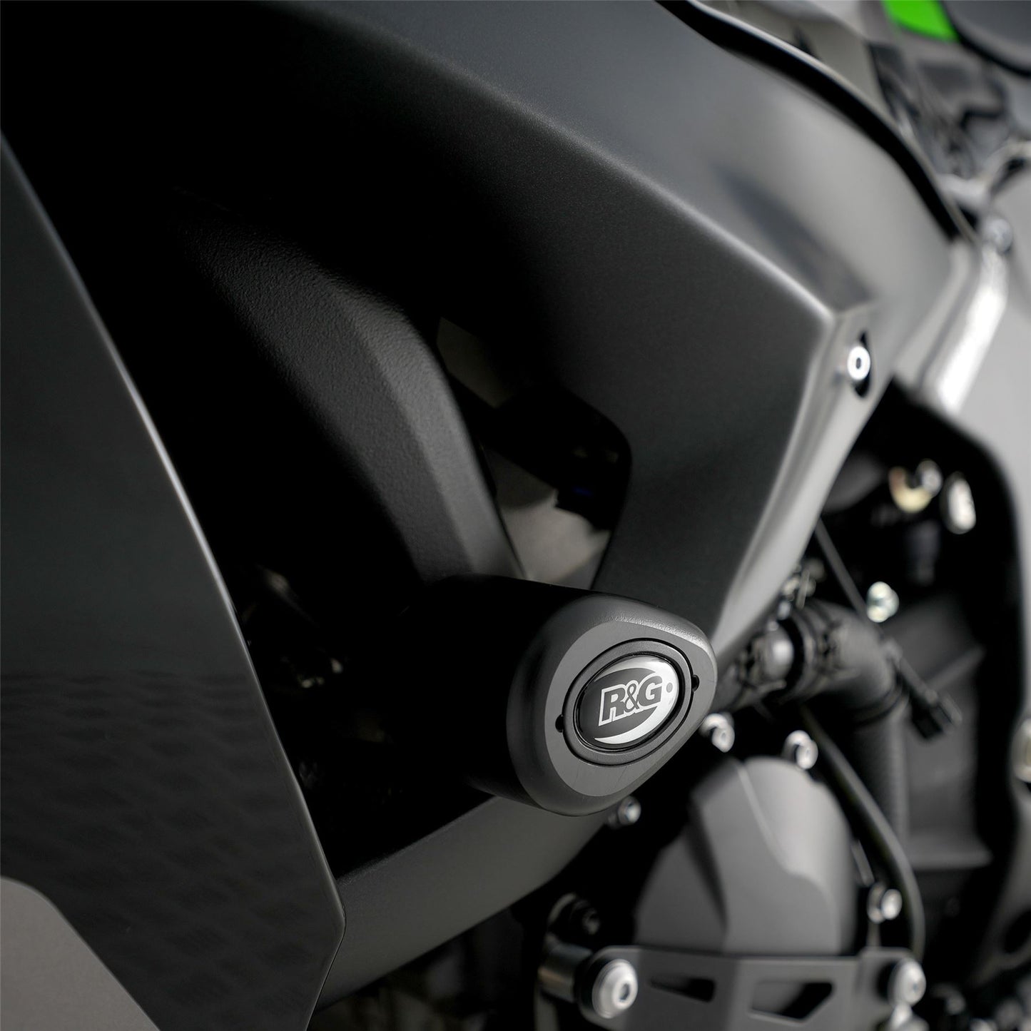 Aero Style (Non-Drill) Crash Protectors for Kawasaki ZX6-R 2024 Colour: Black