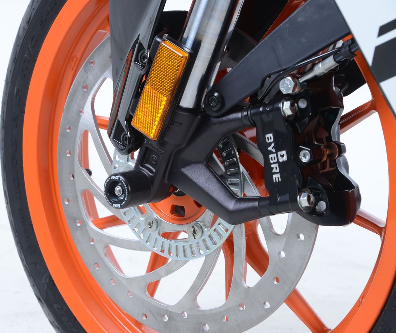 Fork Protectors for KTM 125 Duke '11-'23 ,200 duke '12-, 390 Duke '13-'23, RC125/200 '14- RC390 '14-'21, 250 Duke '17-, Husqvarna Vitpilen/ Svartpilen 401 '18-'23 & Svartpilen 125 '21- Colour:: Black