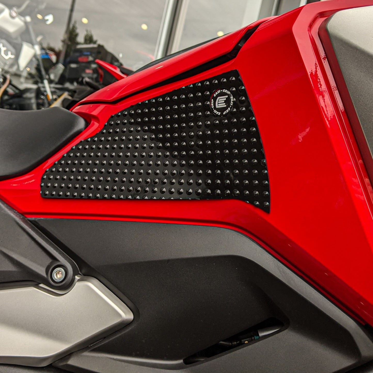 Eazi-Grip Honda NC750X '21- '24 - EVO Eazi-Grip Colour: Black
