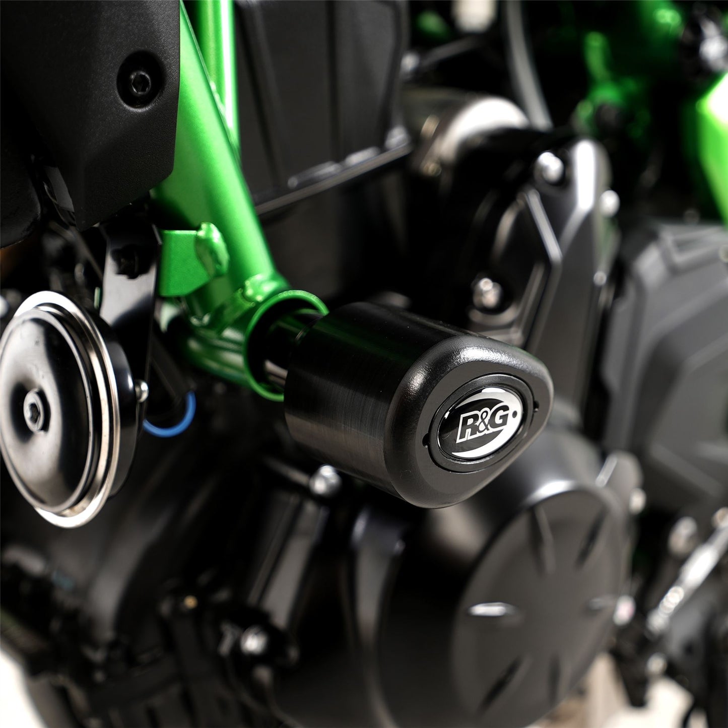Crash Protectors - Aero Style for Kawasaki Z650 '17- , Z650RS '21- '24, Ninja 650 '17- '24 Colour: Black