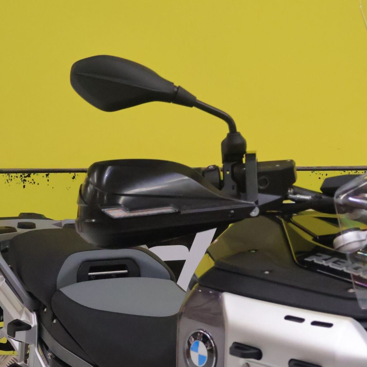 BarkBusters Handguard Kit Two Point Mount: BMW R1300GS '24-  & R1300GS Adventure '24- with Amber light in OEM Handguard