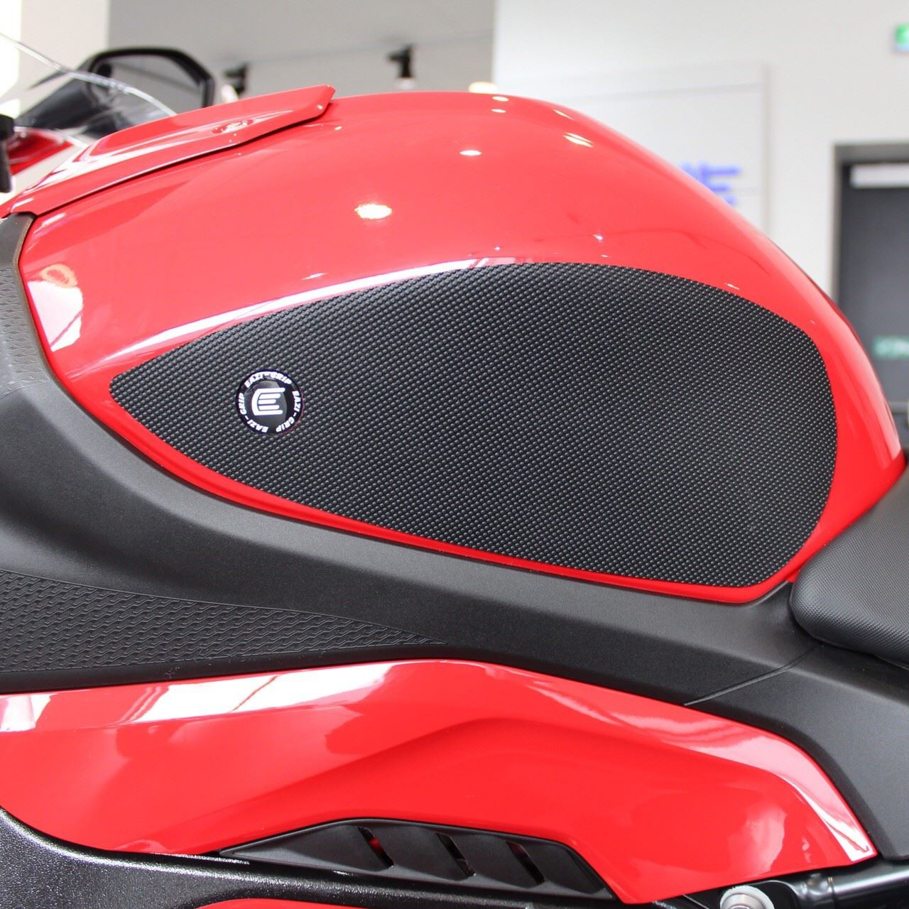 Eazi-Grip BMW S1000RR '19-25 - PRO Eazi-Grip Colour: Black