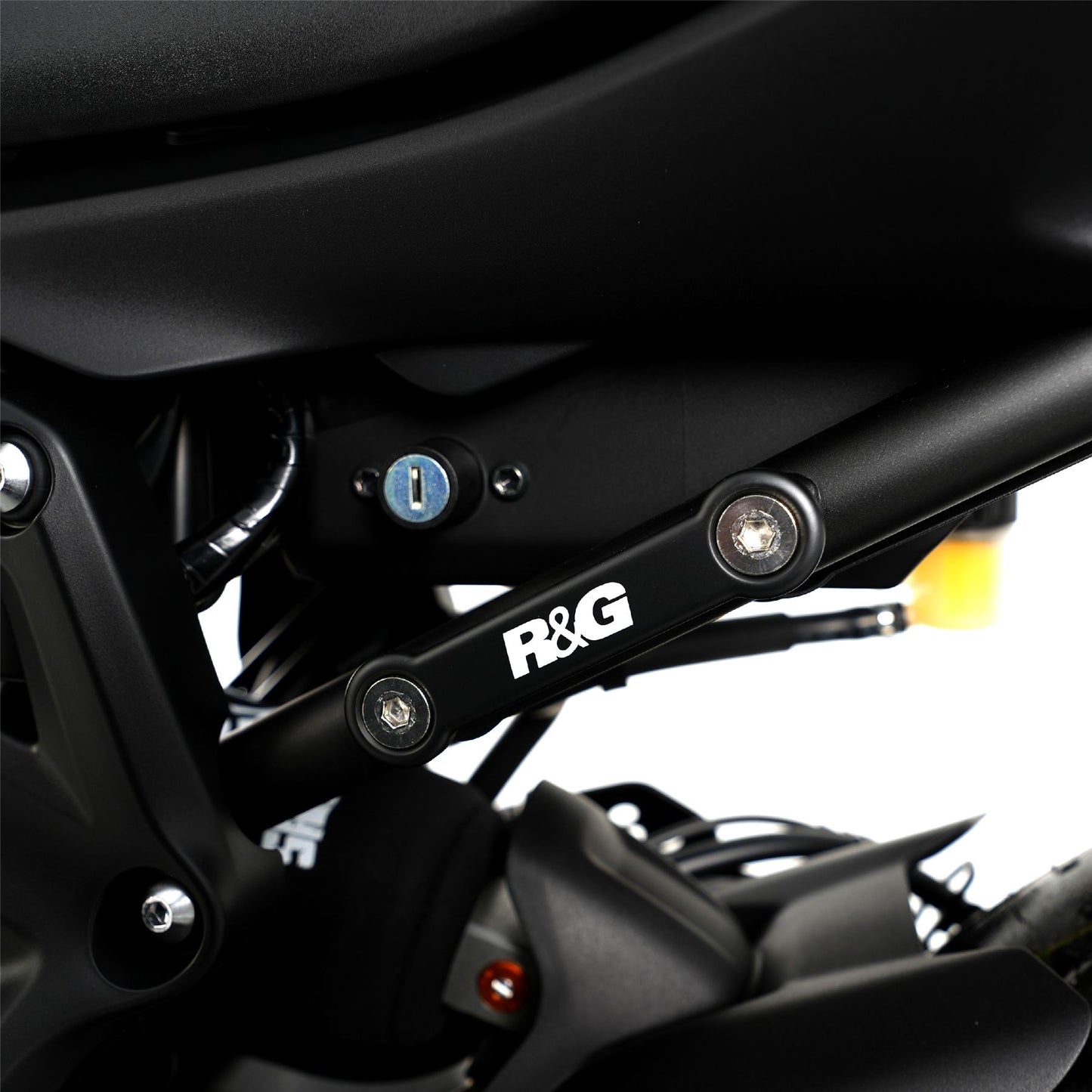 Rear Foot Rest Blanking Plate Kit for Yamaha MT-07 (FZ-07) models '14- Colour: Black (BK)