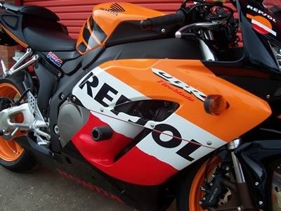 Crash Protectors - Classic Style for the Honda CBR1000RR Fireblade '04- '07 Colour: White
