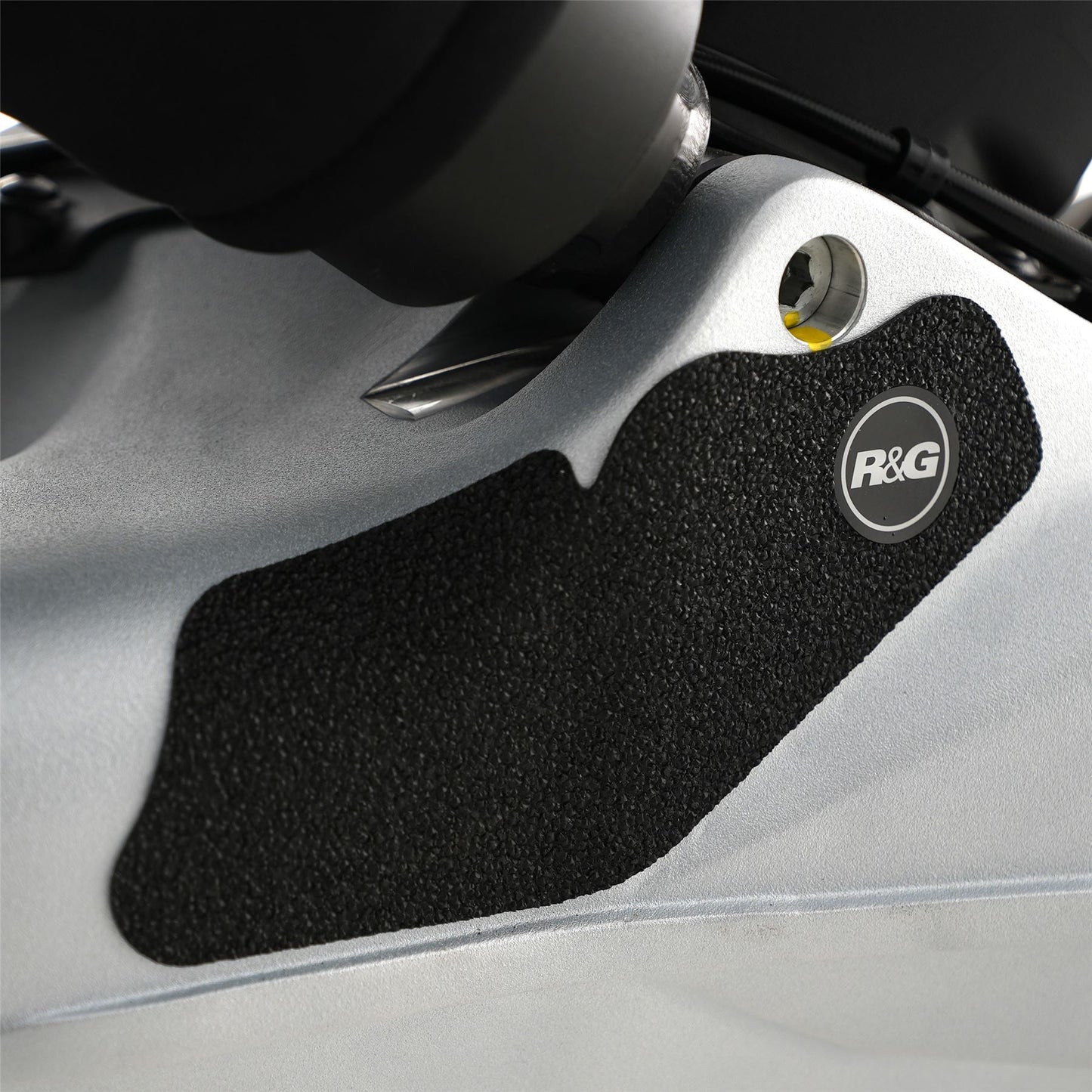 R&G Boot Guard Kit for Moto Guzzi V100 '23-, Stelvio '24-