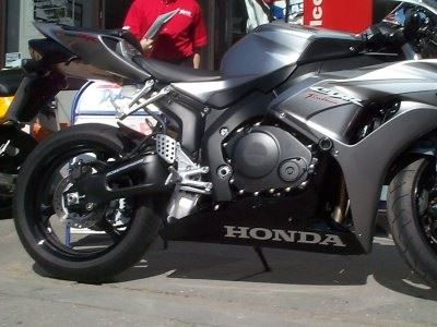 Crash Protectors - Classic Style for the Honda CBR1000RR Fireblade '04- '07 Colour: White