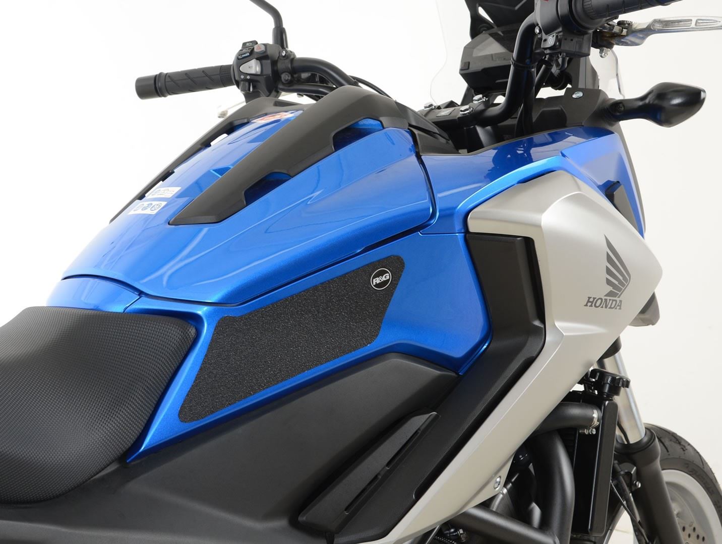 R&G Tank Traction Grips for Honda NC750X '16- 24 Colour: Black