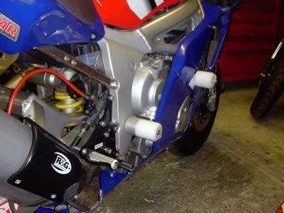 Crash Protectors - Classic Style for Yamaha YZF-R6 '99- '02 Colour: White