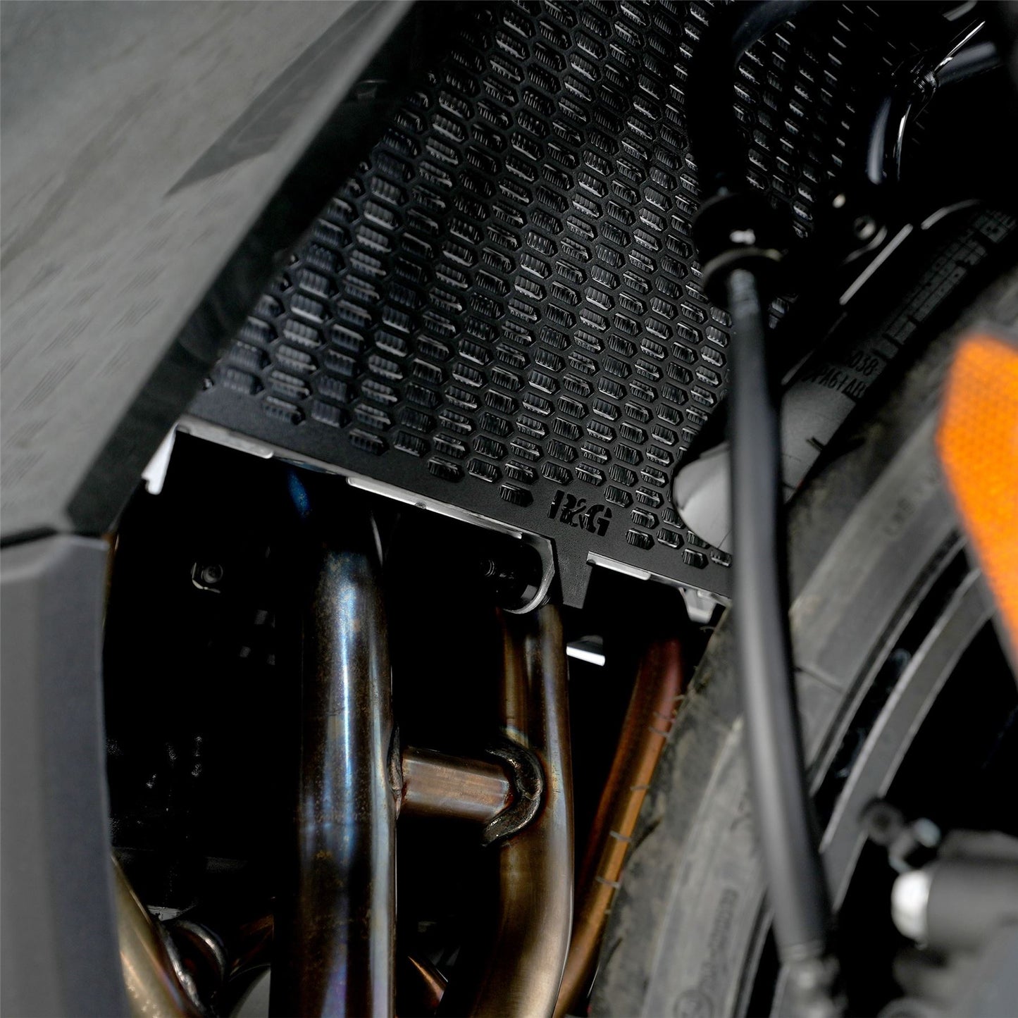 PRO Radiator Guard forKawasaki Z750 '07-'13, Z750R '11-'13, Z750S '07-'13, Z800 '13-'16, Z1000 '10-'18, Z1000R '17-'20, Z1000SX '11-'19, Versys 1000 '12- '24, Versys 1100 ’25- & Ninja 1000SX '20- '24 & 1100SX '25-