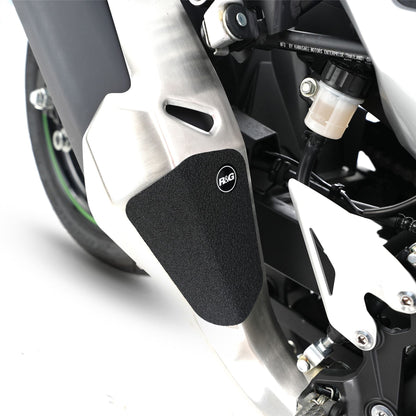 R&G Boot Guard Kit for Kawasaki  Ninja 7 Hybrid HEV / Z 7 Hybrid HEV  '24-, Ninja 250/400 '18-& Z400/ Z250 '19-, Z500 (Ninja) '24-