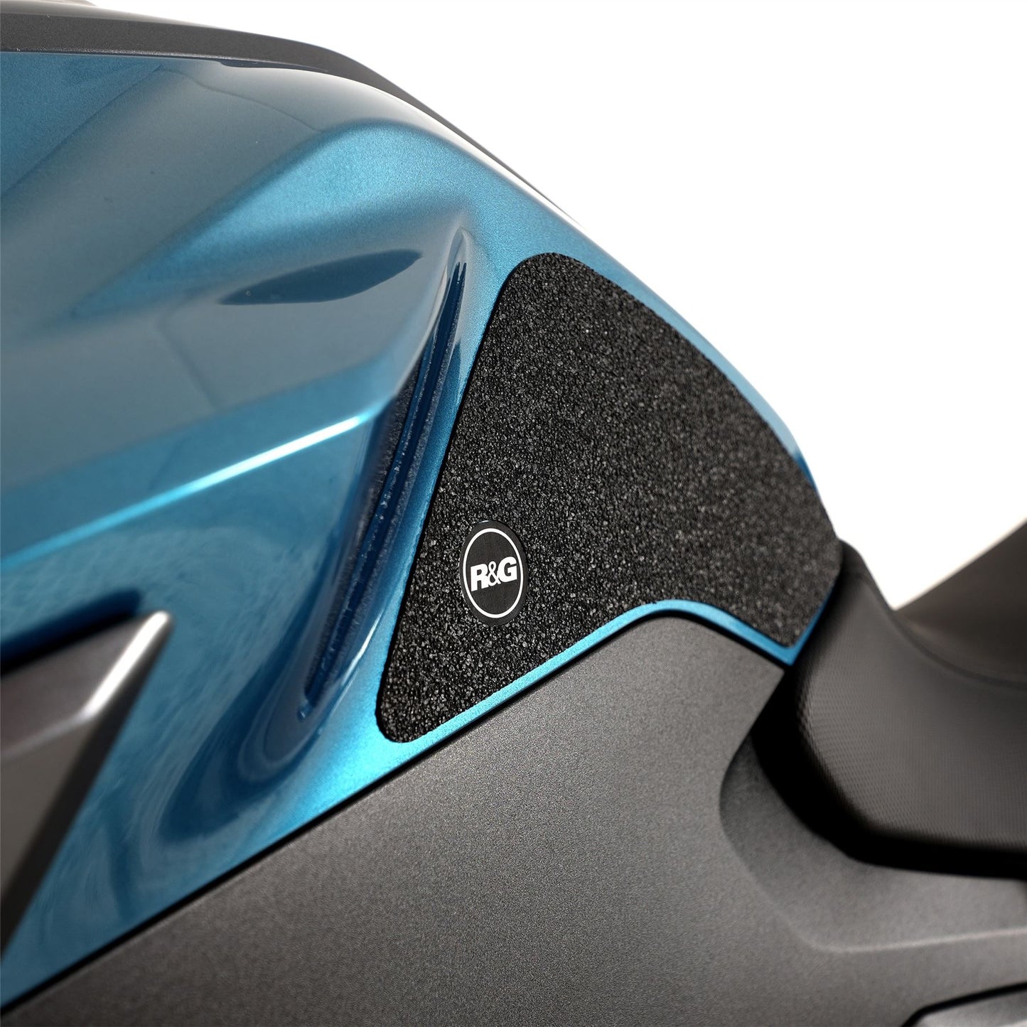 R&G Tank Traction Grips for BMW F900 R '20- Colour: Clear