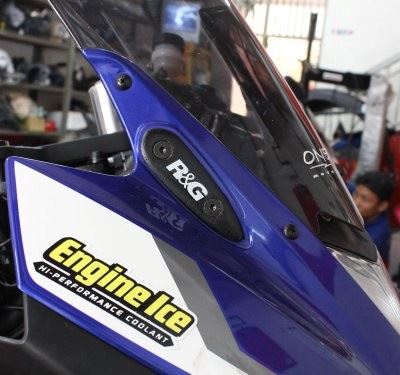 Mirror Blanking Plates for Yamaha YZF-R25 '14-'18 and Yamaha YZF-R3 '15-'18 models