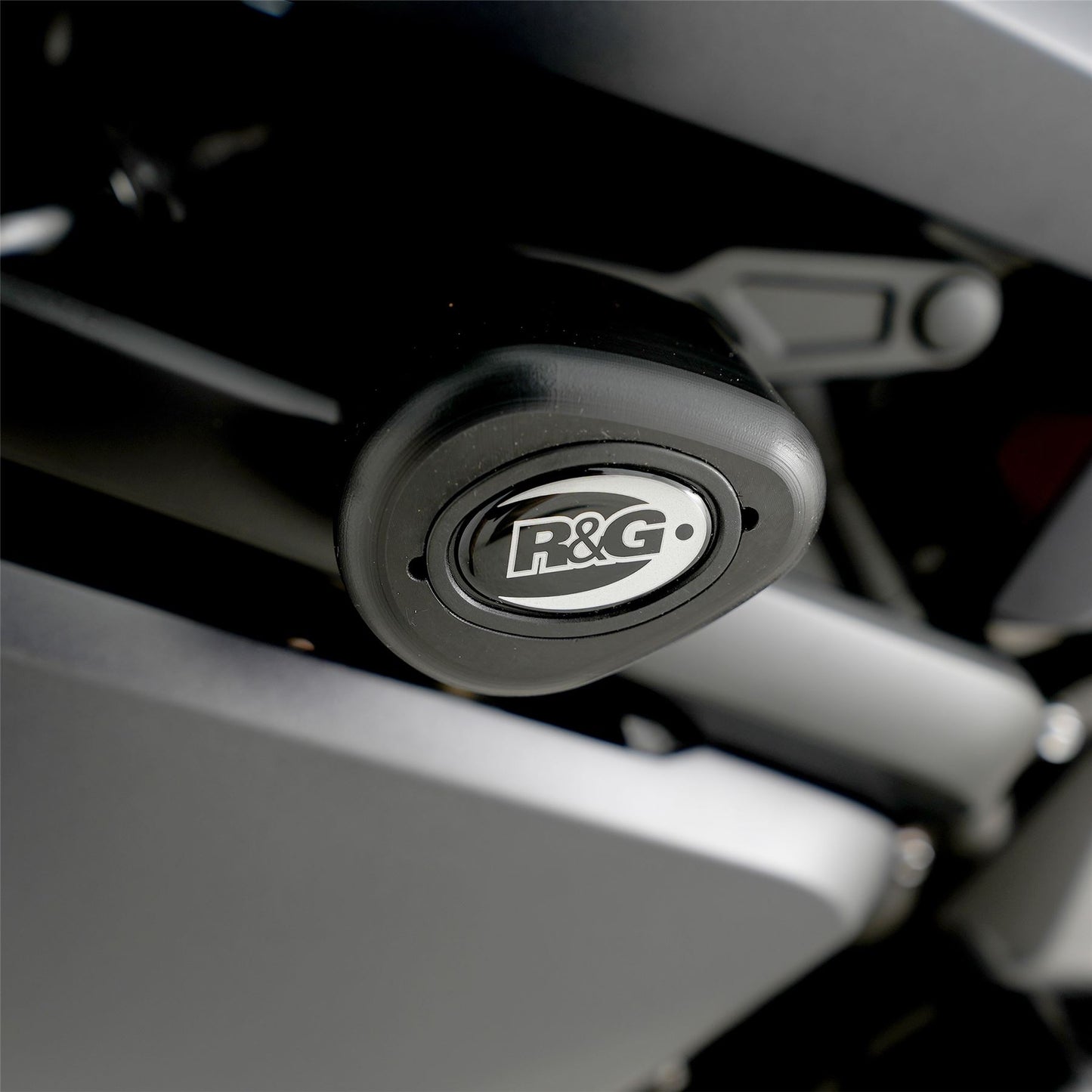 Crash Protectors - Aero Style for Triumph Daytona 660 '24- CP COLOUR : BLACK