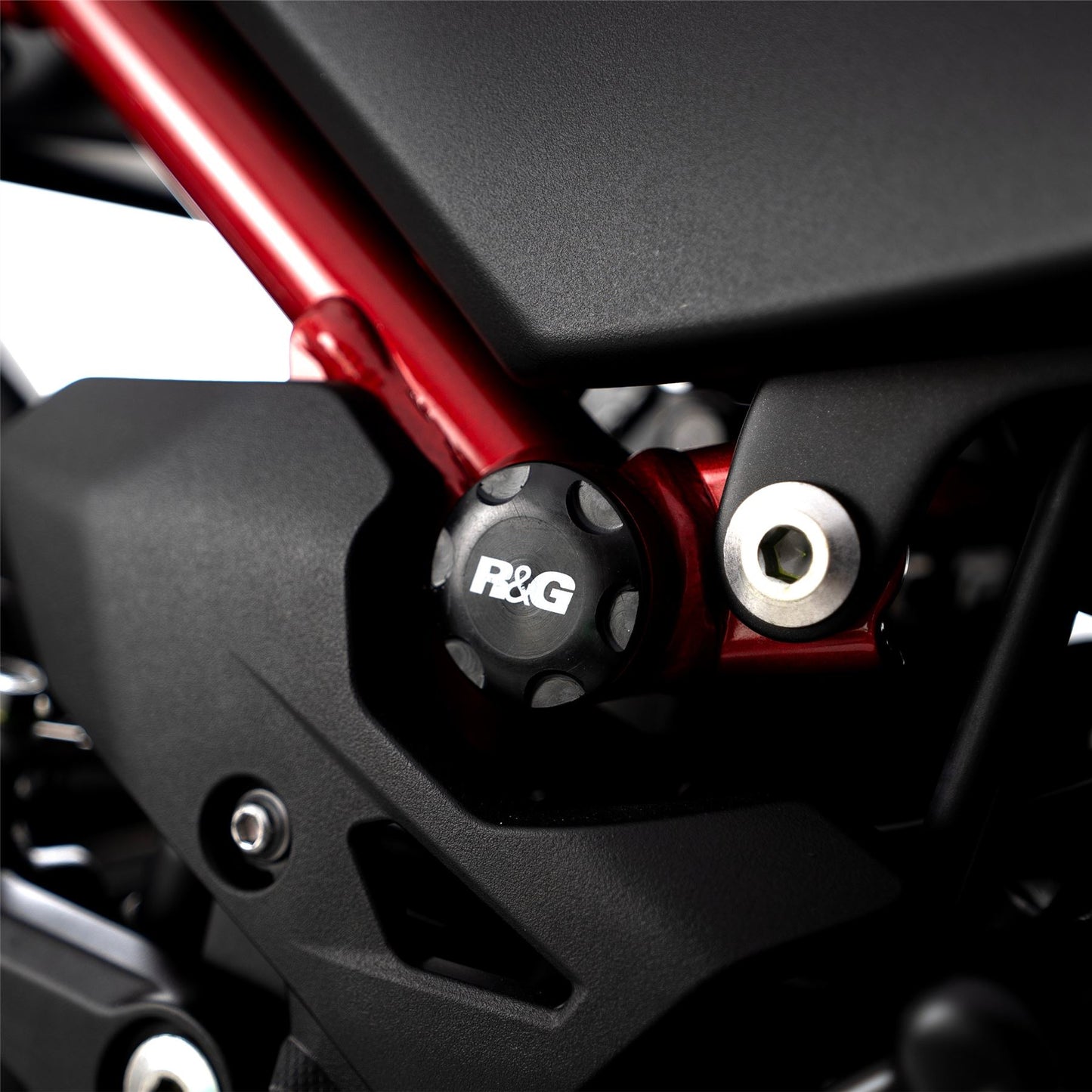 Frame Plug for Kawasaki  Ninja 7 Hybrid HEV / Z 7 Hybrid HEV  '24-, Ninja 400/250 '18-, Z500 (Ninja) '24-,  Z400/ Z250 '19- & Benelli TNT 125 '17- (RHS or LHS)