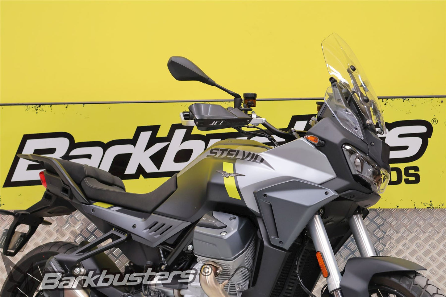 BarkBusters Hardware Kit - Moto Guzzi Stelvio '24-