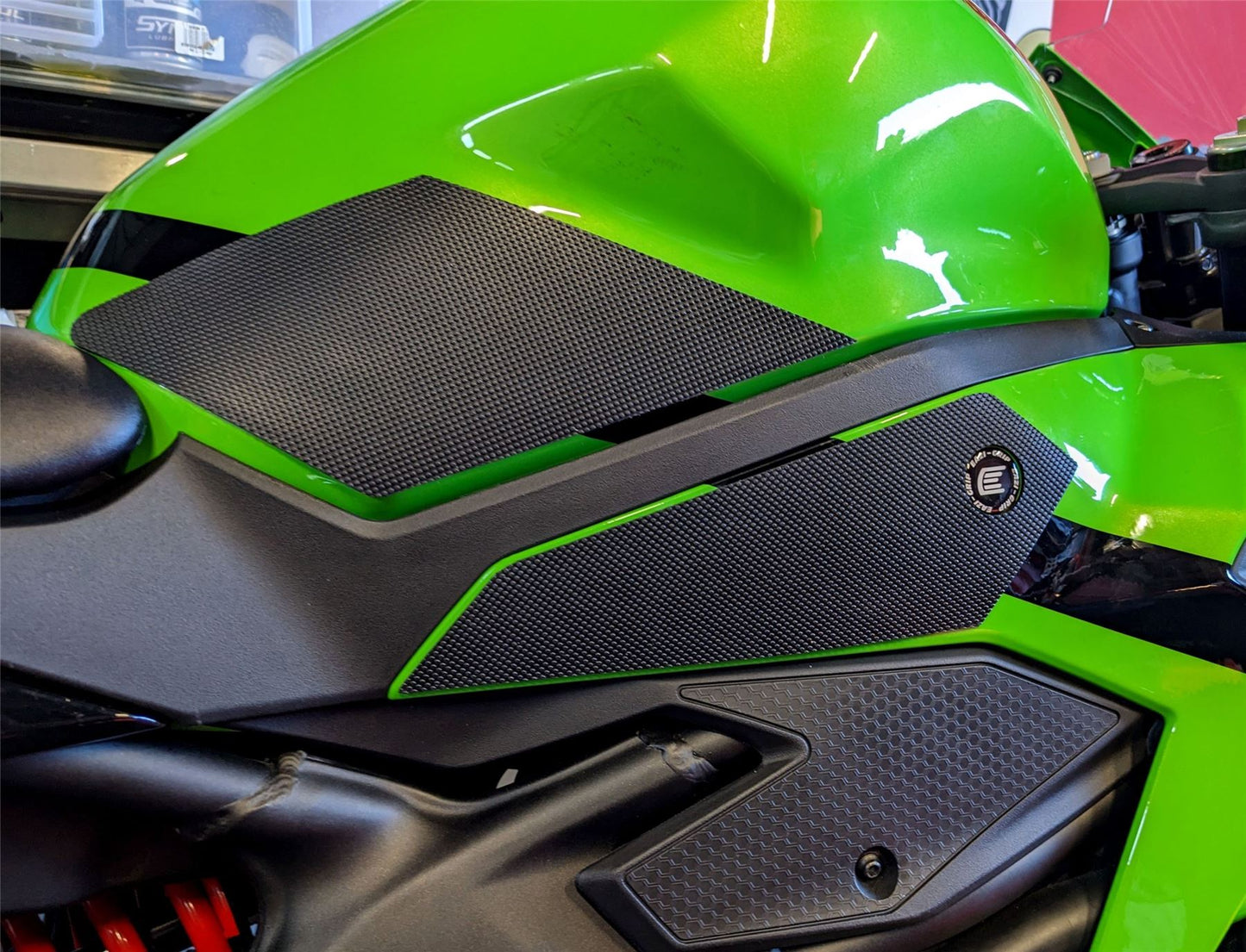Eazi-Grip Kawasaki Ninja ZX-4RR 2023-2024 - PRO Eazi-Grip Colour: Clear