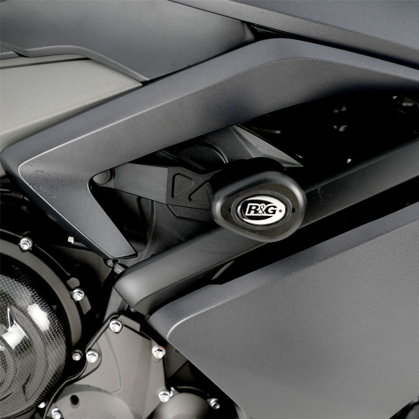Crash Protectors - Aero Style for Triumph Daytona 660 '24- CP COLOUR : BLACK