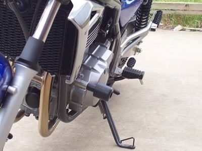 Crash Protectors - Classic Style for Kawasaki ER5. Colour: White