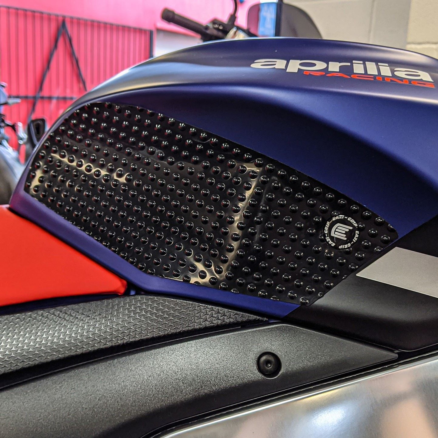 Eazi-Grip Aprilia RSV4 / Tuono V4 2021-2025  - EVO Eazi-Grip Colour: Clear