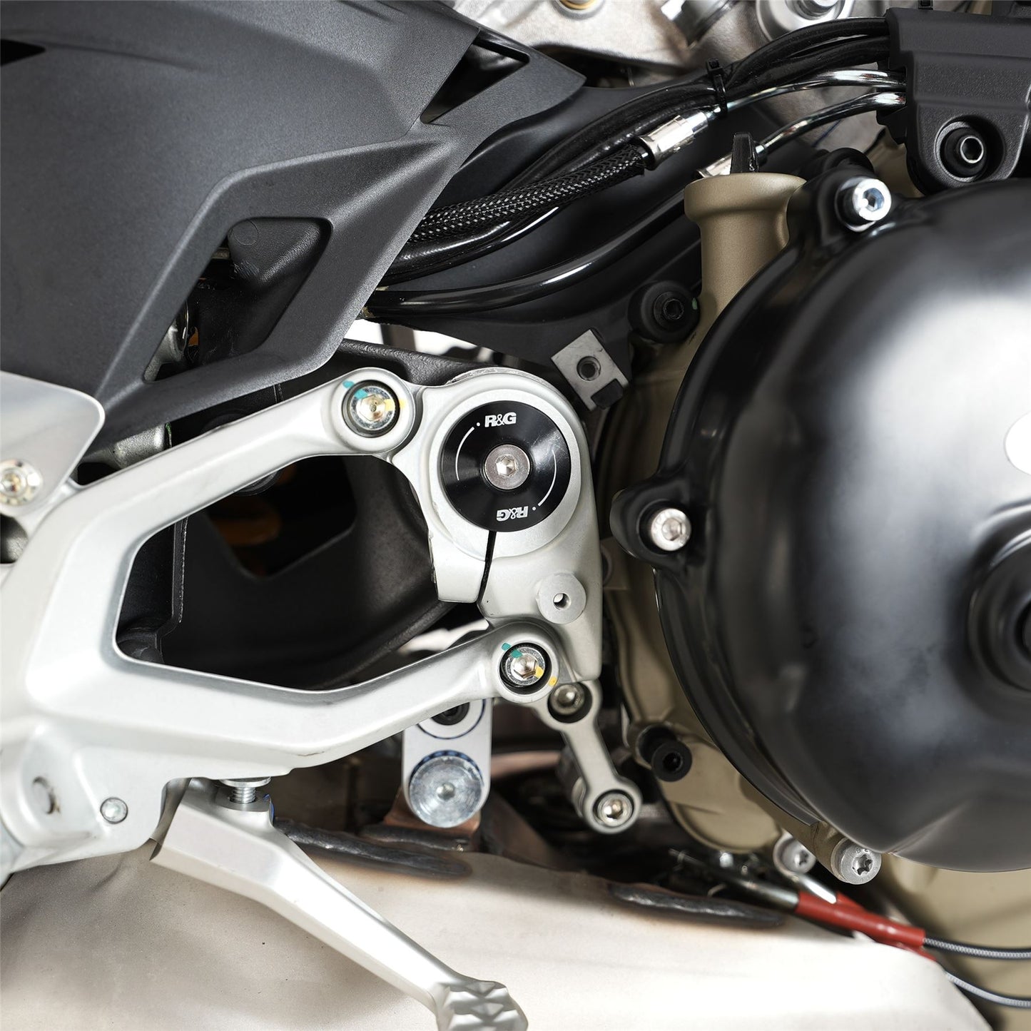 Frame Plug for Ducati Panigale V4 / V4S / V4 Speciale, V4R & Streetfighter V4(S) '20- Colour: Red