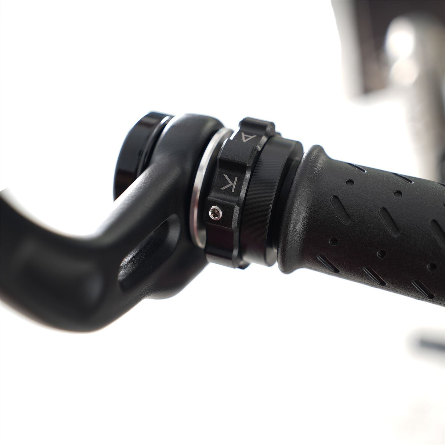 Kaoko BAR-END MIRRORS: Triumph bar-end mirrors only