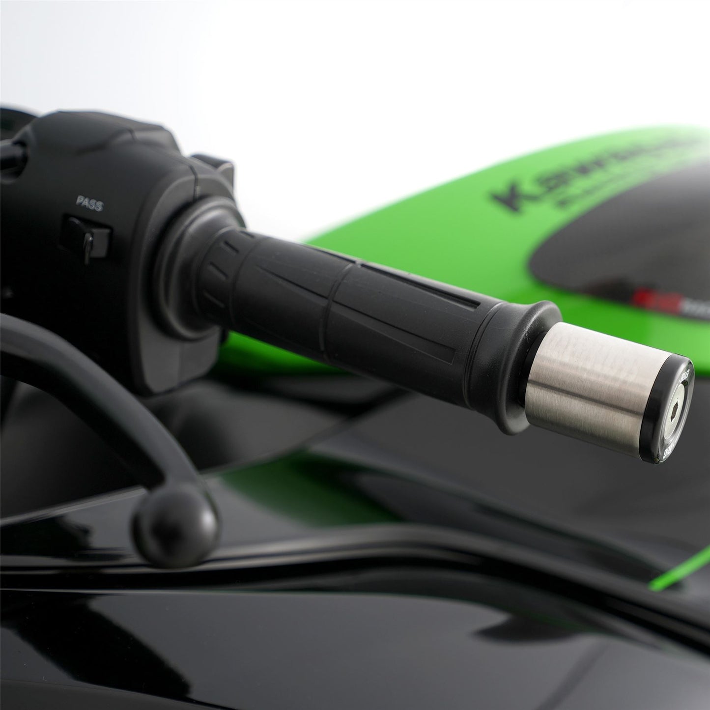 Bar End Sliders for KTM 690 Enduro '08, 690 SMC '08, SMC-R '12-'18, Kawasaki Z900 '17- /Z900RS '17- '24,  Ninja 250/ 400 '18-, ZX-6R '19- '24, Z400, Z250 '19-, Z650RS '21- '24, ZH2 '20- '24, ZX-4R(R) (SE) ’23- '24, Z500 (NINJA) '24-