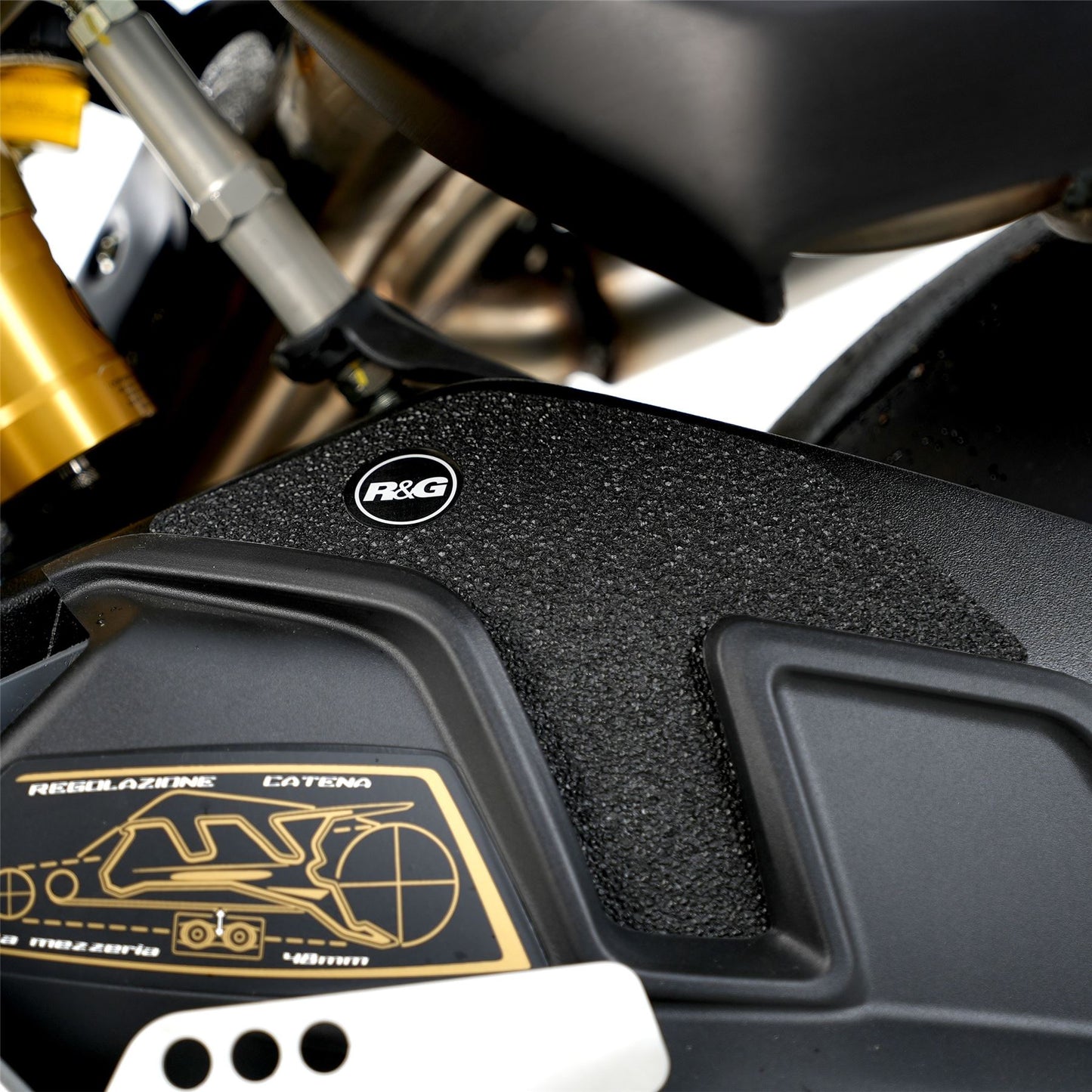 R&G Boot Guard Kit for MV Agusta Brutale 1000RR '20-,Brutale 1000RS '24-
