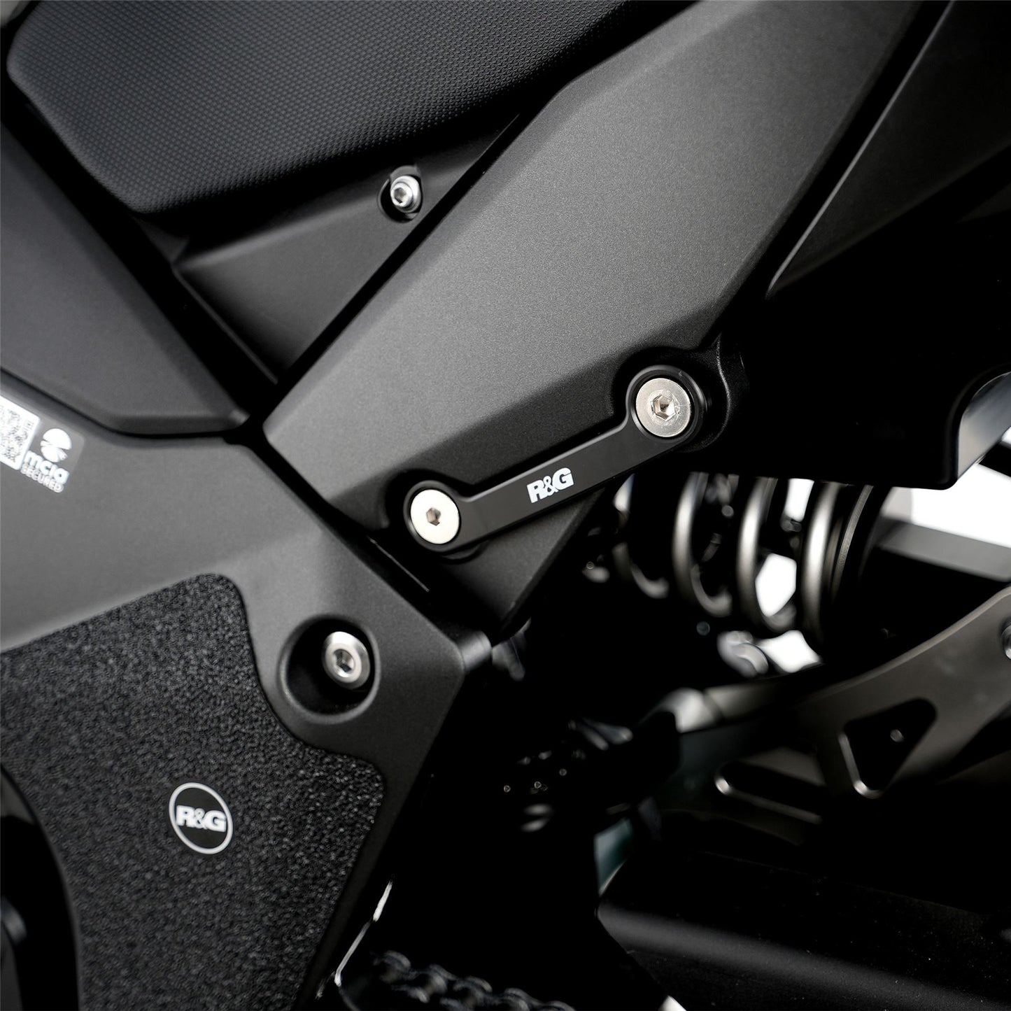 Rear Foot Rest Blanking Plate for Kawasaki Ninja 1000SX ’20- '24 & Ninja 1100SX '25- -LHS