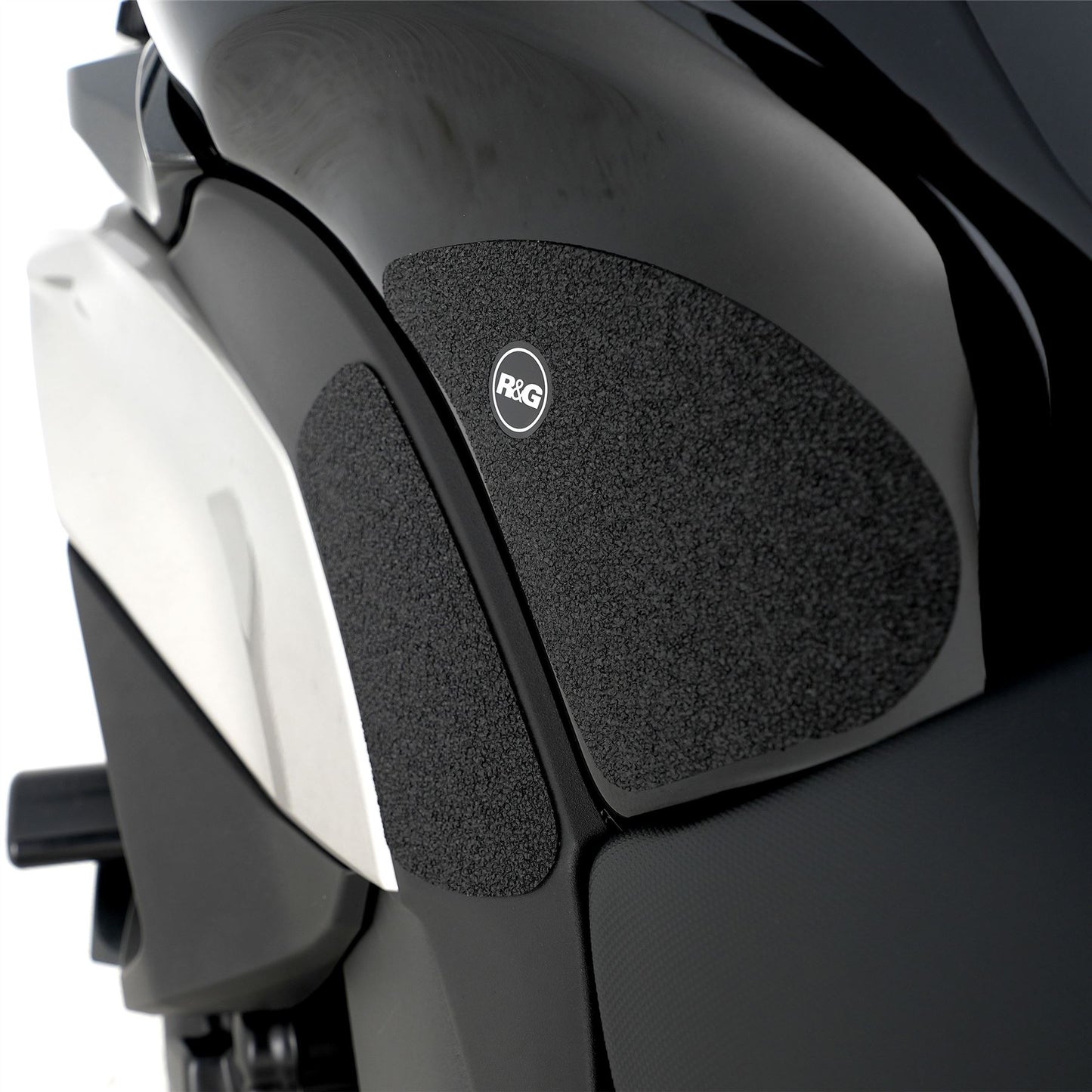 R&G Tank Traction Grip for Kawasaki Z1000SX '11-'19 / Ninja 1000SX ’20- '24 & Ninja 1100SX '25- Colour: Black
