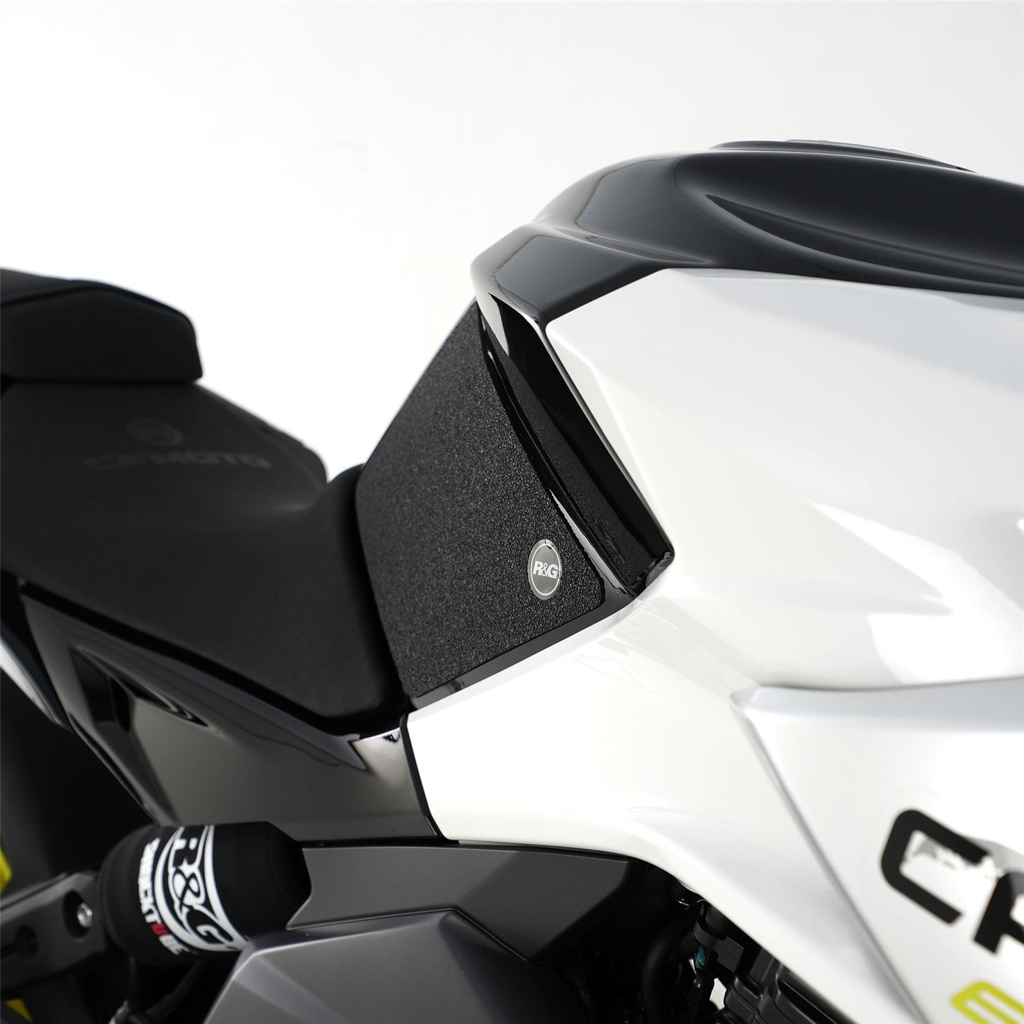 R&G Tank Traction Grips for CFMoto 650NK '22- Colour: Clear