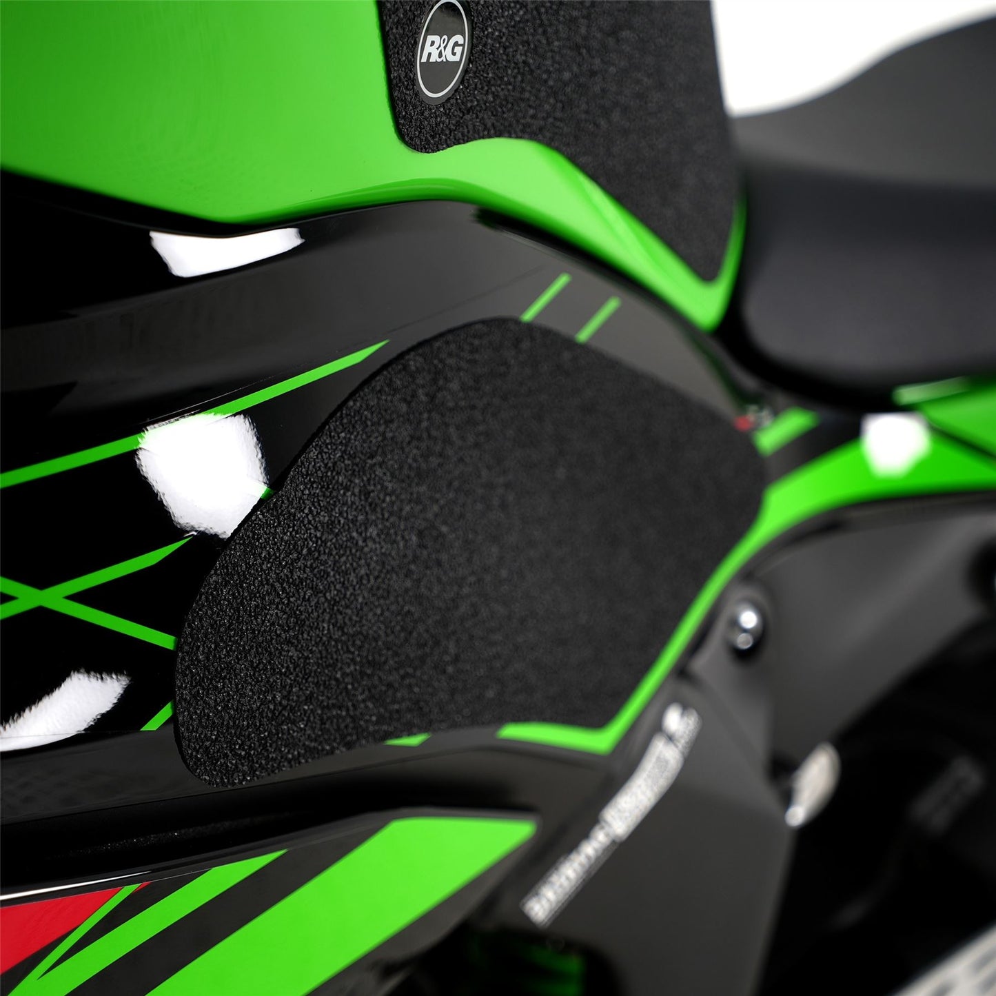 R&G Tank Traction Grip for Kawasaki ZX-6R 636 '13- '24 Colour: Black