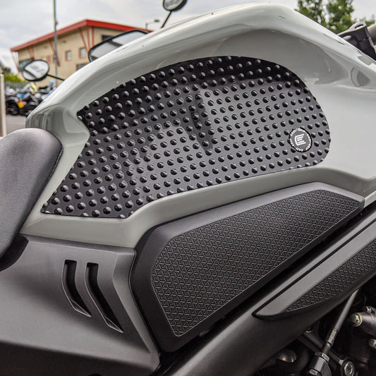 Eazi-Grip Honda CB650R/CBR650R 2019-2025 - EVO Eazi-Grip Colour: Black