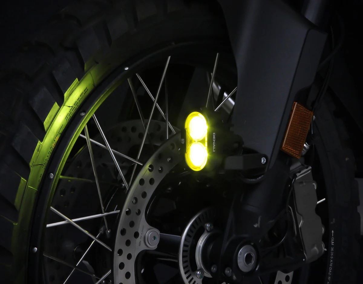 DENALI DL-2 Driving Light w/ DataDim Technology, 2-LED, 60° Symetrical Flood Beam Colour: Yellow