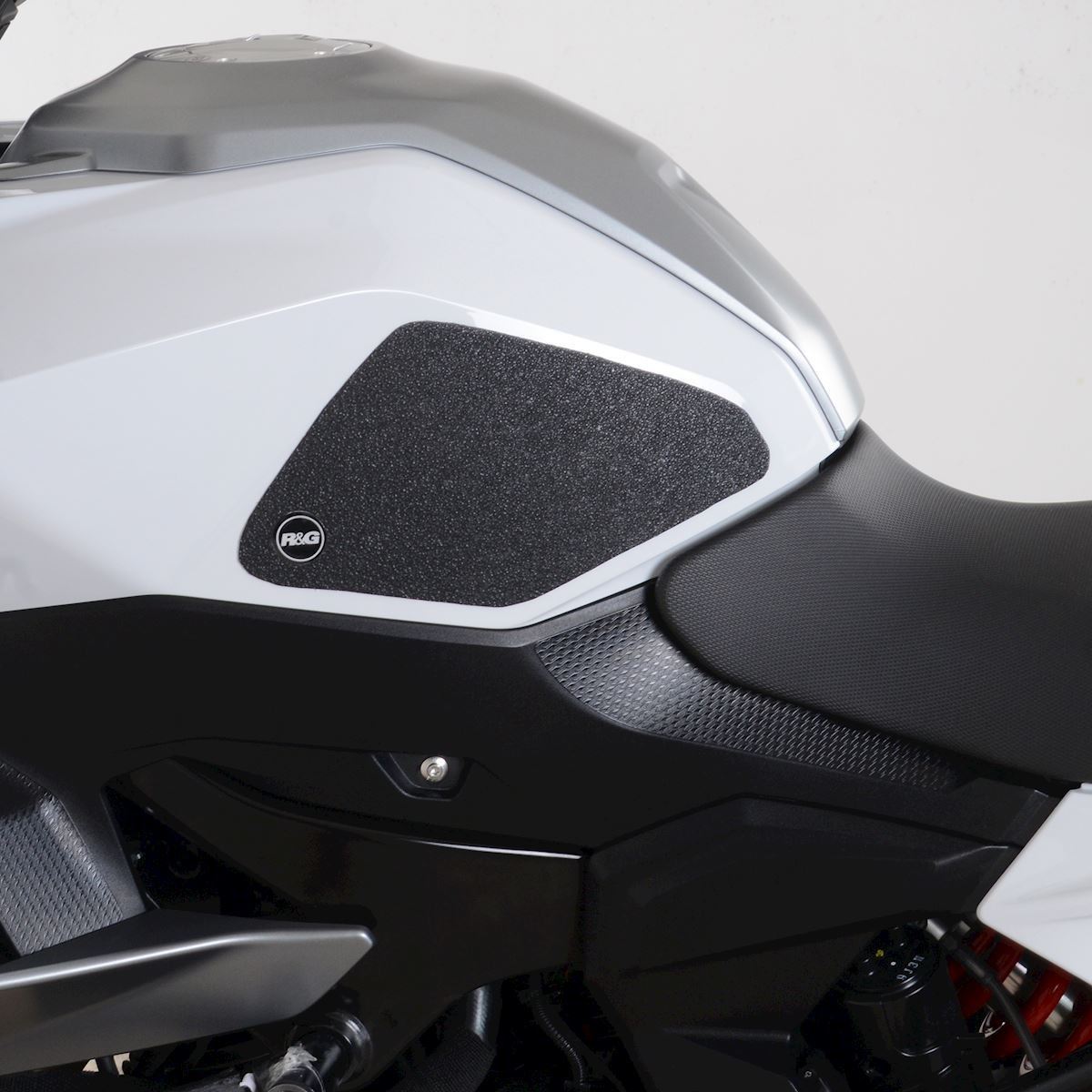 R&G Tank Traction Grips for BMW F900 XR '20-, F900GS '24- Colour: Black