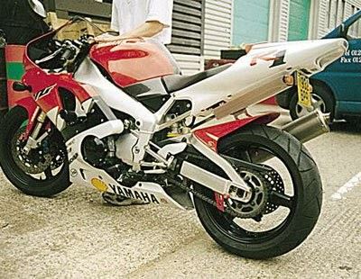 Crash Protectors - Classic Style for Yamaha YZFR1 '98- '99 Colour: White