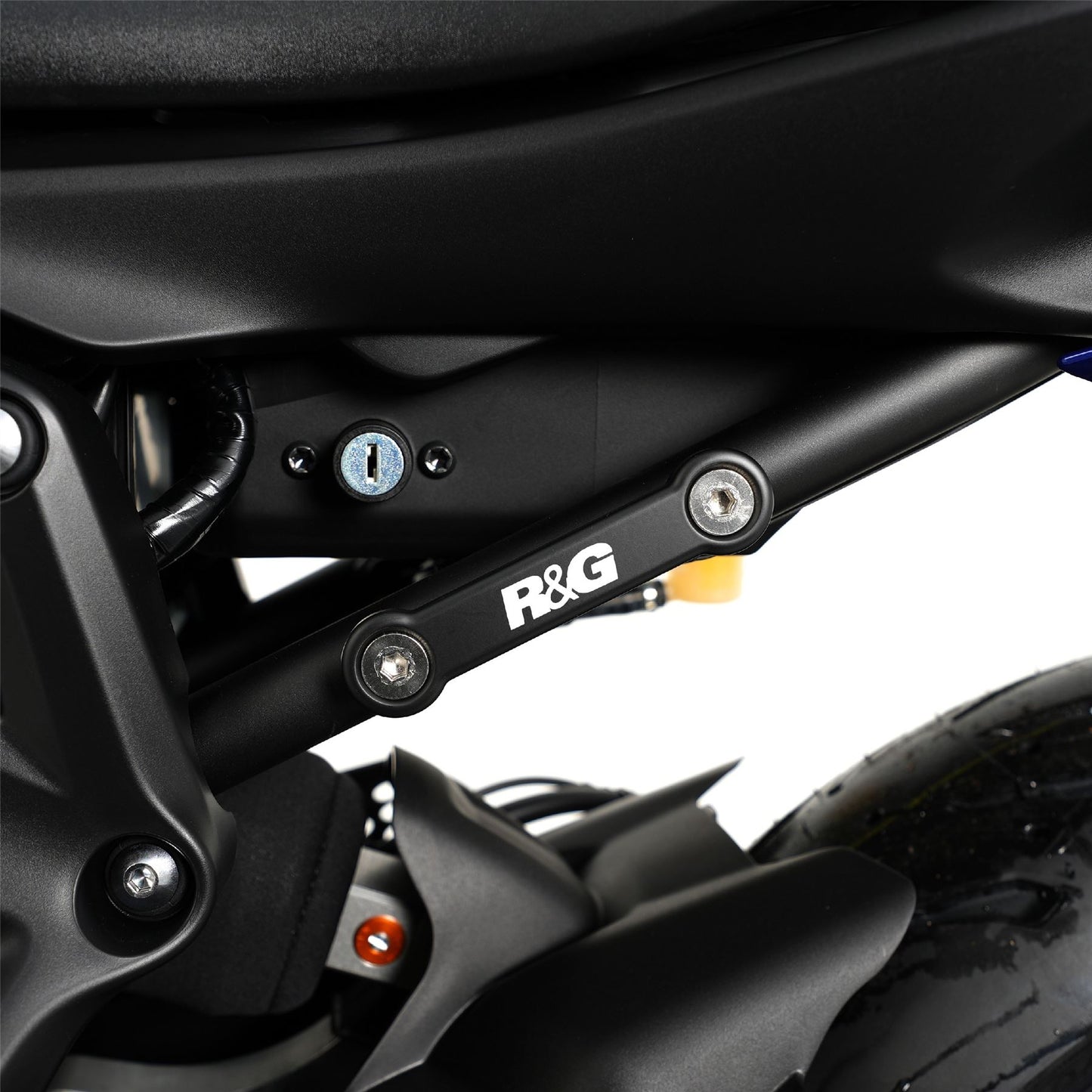 Rear Foot Rest Blanking Plate Kit for Yamaha MT-07 (FZ-07) models '14- Colour: Black (BK)