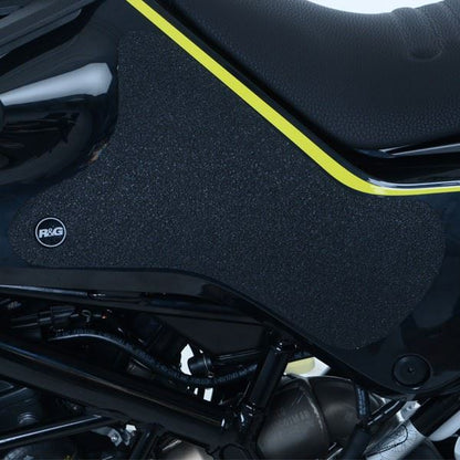 R&G Tank Traction Grips for Husqvarna Vitpilen/Svartpilen 401 '18- '23 & Husqvarna Svartpilen 125 '21- '23 models. Colour: Clear