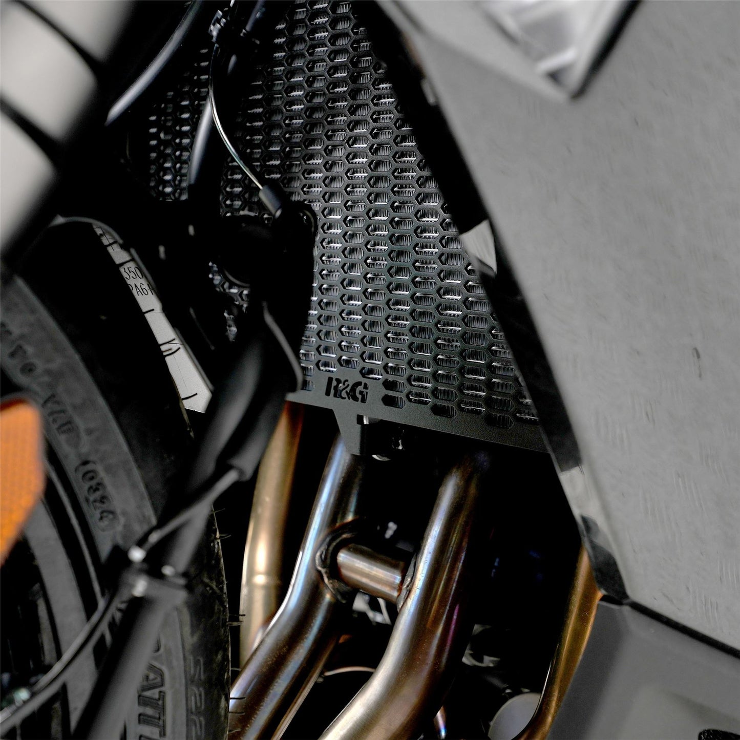PRO Radiator Guard forKawasaki Z750 '07-'13, Z750R '11-'13, Z750S '07-'13, Z800 '13-'16, Z1000 '10-'18, Z1000R '17-'20, Z1000SX '11-'19, Versys 1000 '12- '24, Versys 1100 ’25- & Ninja 1000SX '20- '24 & 1100SX '25-