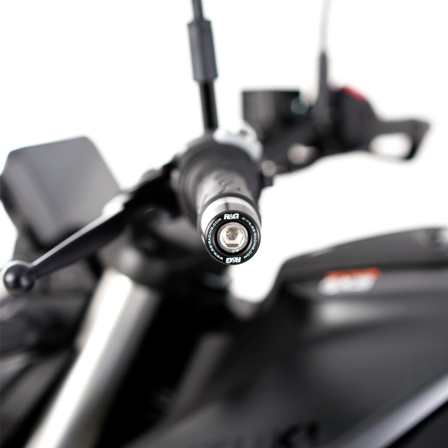 Bar End Sliders for the Suzuki GSX-R1000 '17-  / GSX-R1000R '17- '24, GSX-8S (R) '23- & V-Strom 800DE / RE  '23-