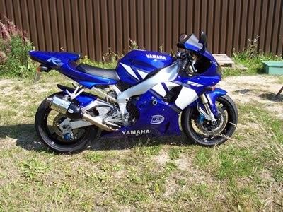 Crash Protectors - Classic Style for Yamaha YZFR1 '00- '01 Colour: Black