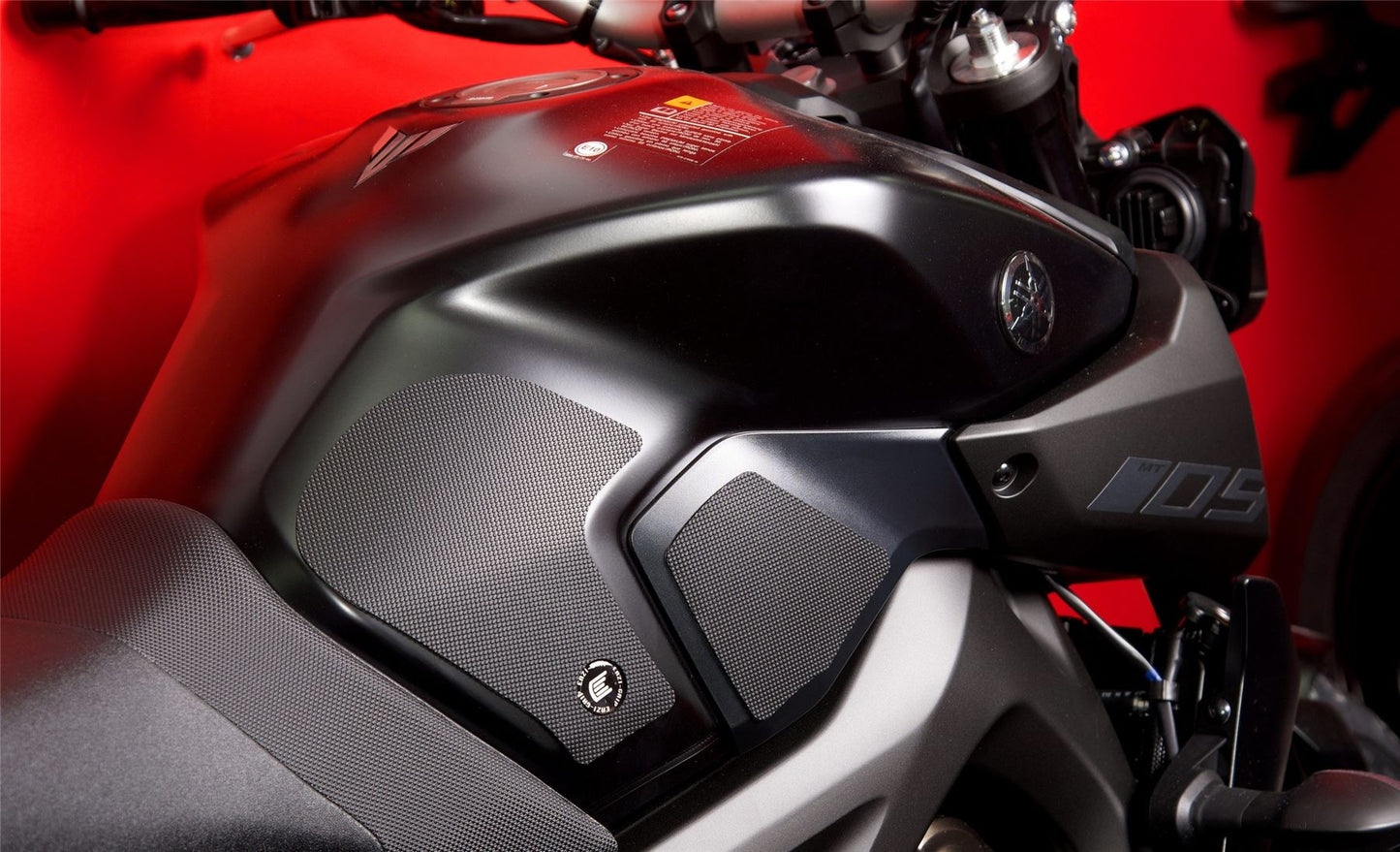 Eazi-Grip Yamaha MT-09 Black 2013-2020 - PRO Eazi-Grip Colour: Clear